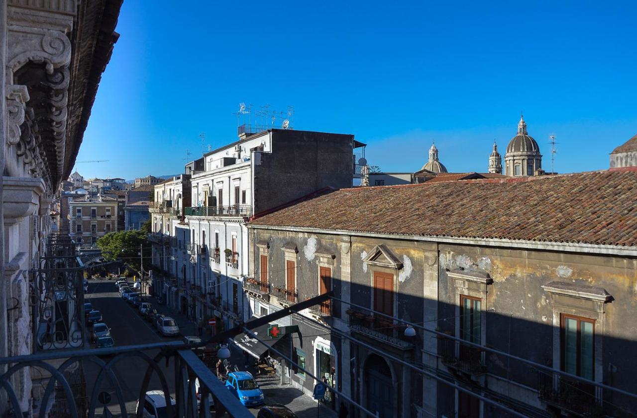 Casa Alcala Deluxe Hotel Catania Exterior photo